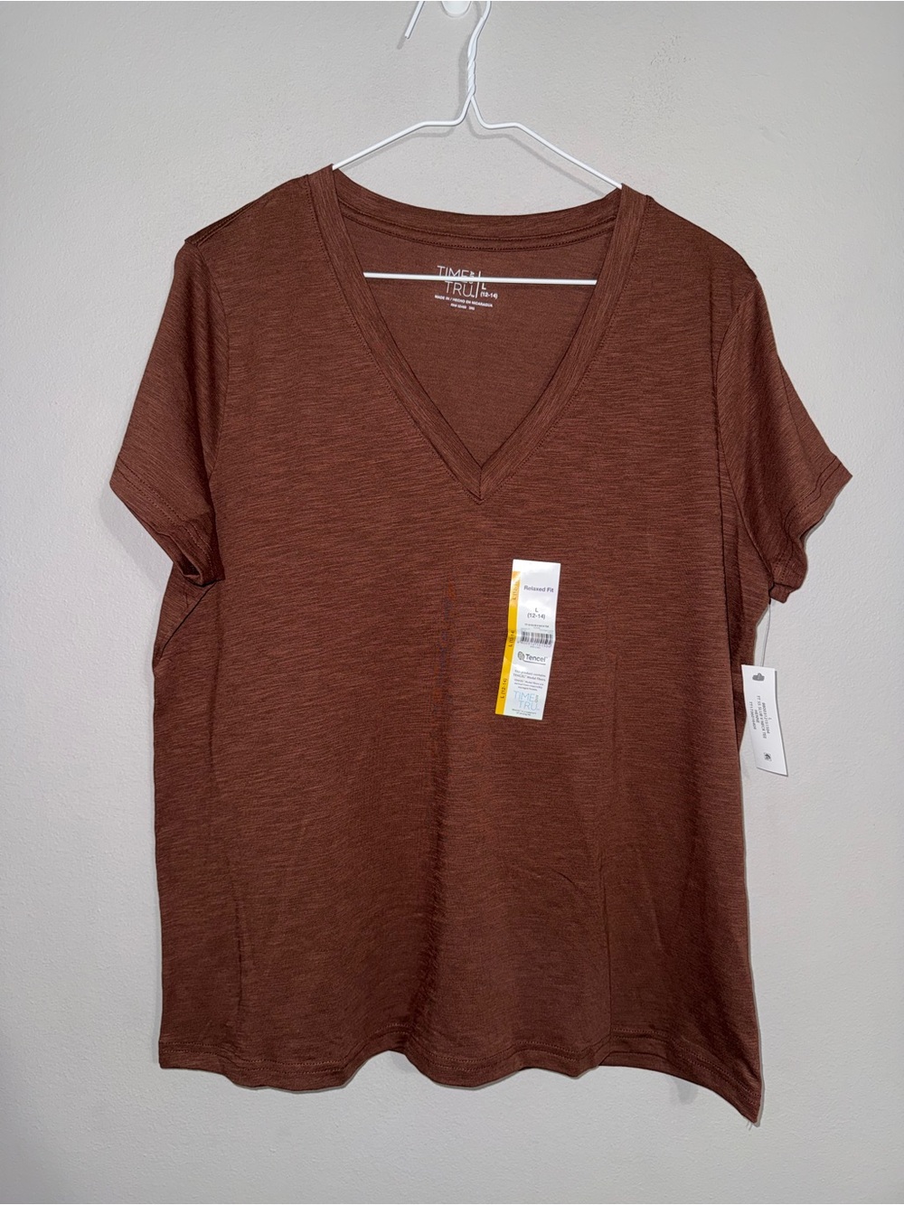 Time and Tru Women's V-Neck Short Sleeve Top - Brown Large